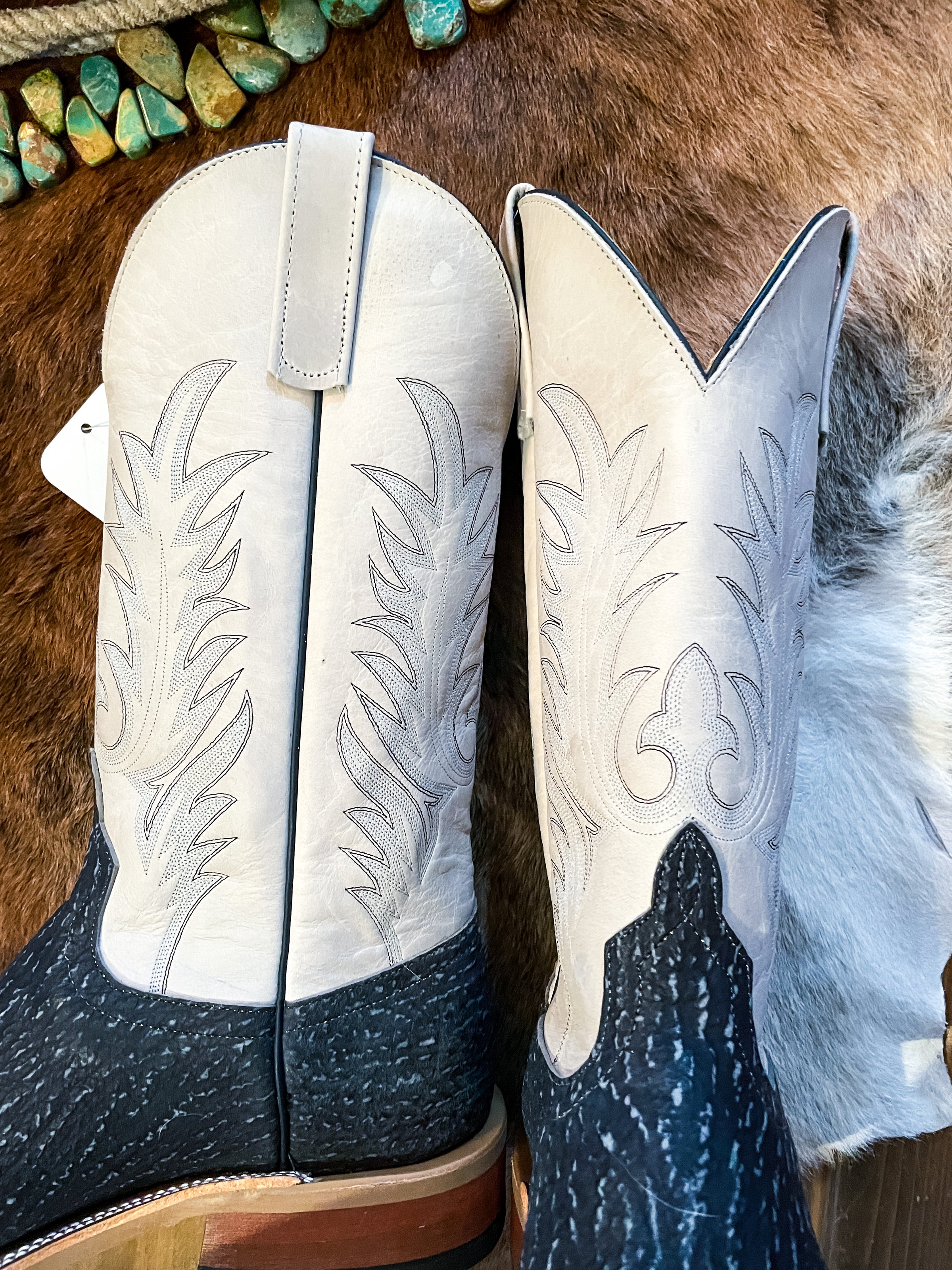 【Ameri】SHARK Sole SQUARE Boots Cody James Men's Exotic Shark Western Boots - Broad Square Toe