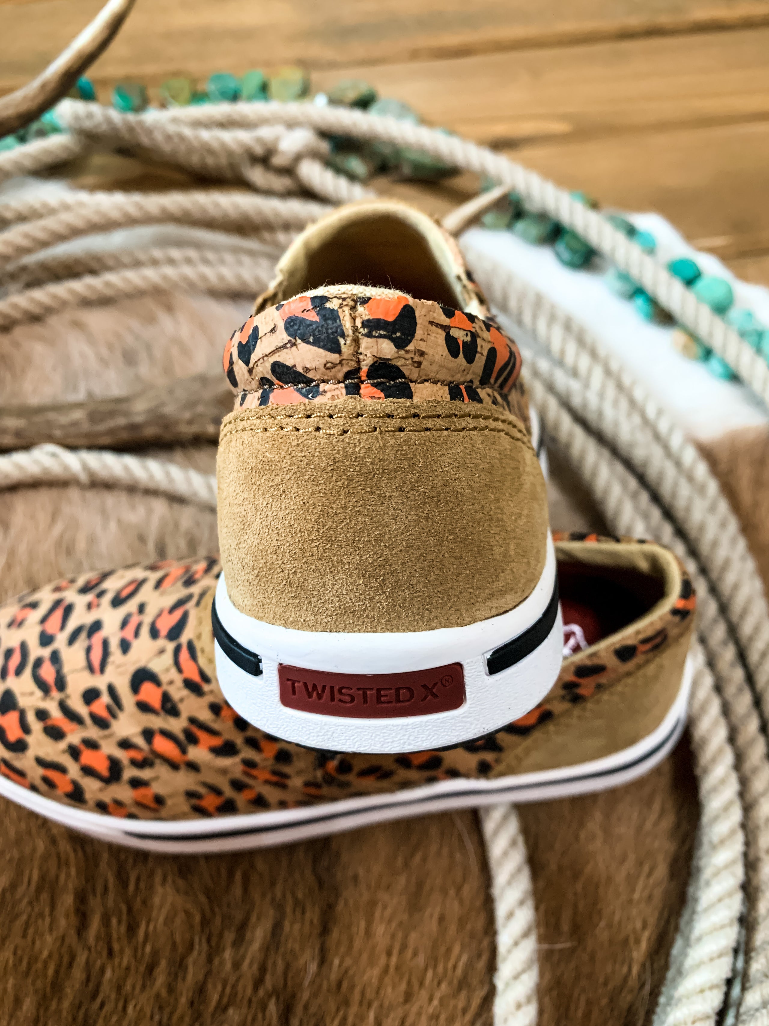 Twisted x leopard online slippers